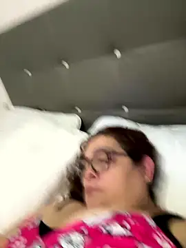 AntonellaAlondra4 online show from January 9, 10:33 am