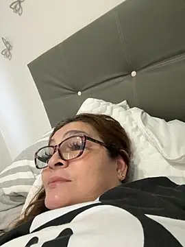 Snapshot of AntonellaAlondra4 chatting on October 7, 11:44 am AntonellaAlondra4 online show from October 7, 11:44 am