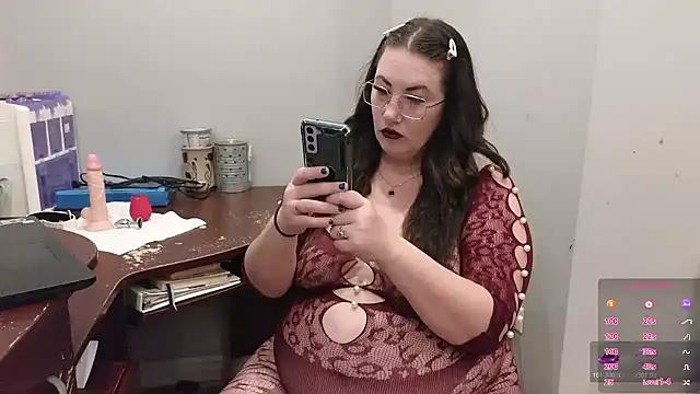 Snapshot of ThickGirlsDoItBetter chatting on January 31, 11:03 pm ThickGirlsDoItBetter online show from January 31, 11:03 pm