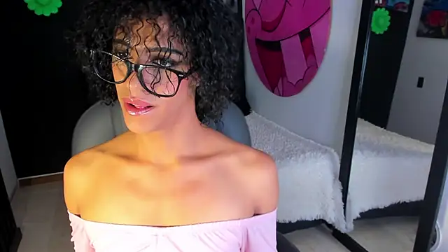 APRILL FOXX online show from May 20, 4:15 pm