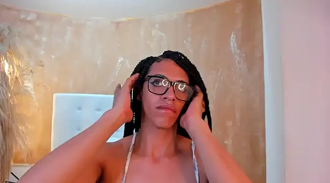 APRILL FOXX online show from March 6, 6:52 am