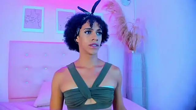 APRILL FOXX online show from October 6, 9:59 pm