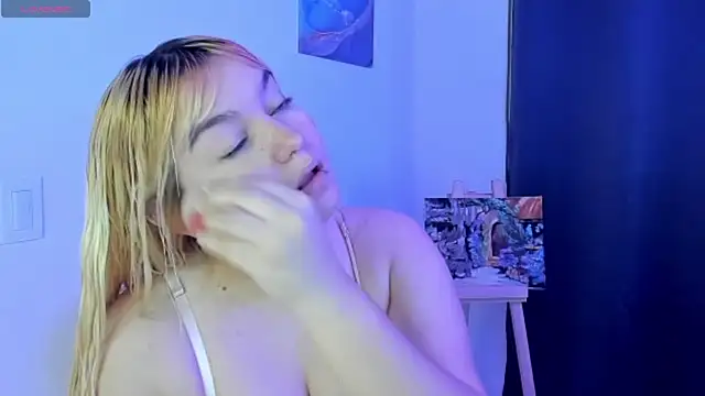 Pretty  zoe online show from February 11, 11:54 pm