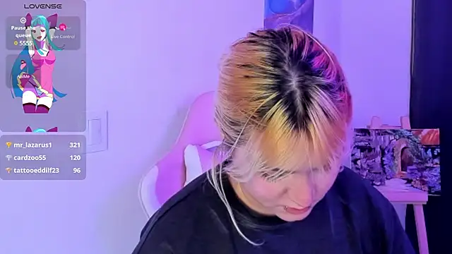 Pretty  zoe online show from February 11, 6:30 am