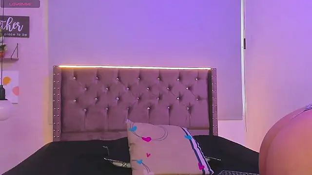 Thammy Adams online show from January 3, 8:11 pm