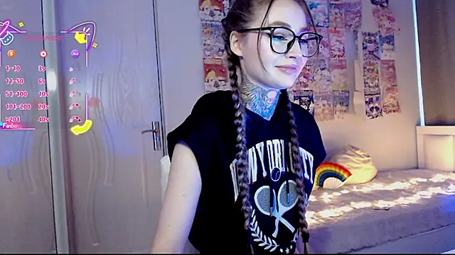 Snapshot of Milky_way_UwU chatting on September 19, 7:34 am Milky way UwU online show from September 19, 7:34 am