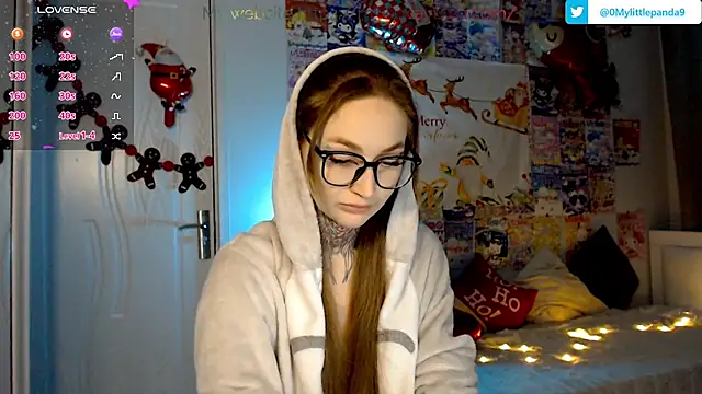 Snapshot of Milky_way_UwU chatting on December 22, 2:49 am Milky way UwU online show from December 22, 2:49 am