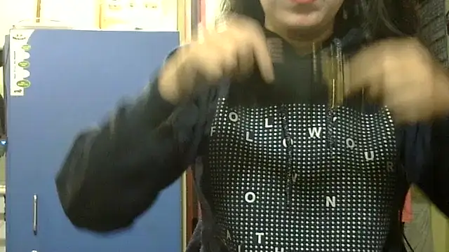 Snapshot of Pramila_Manish chatting on November 25, 12:55 am Pramila Manish online show from November 25, 12:55 am