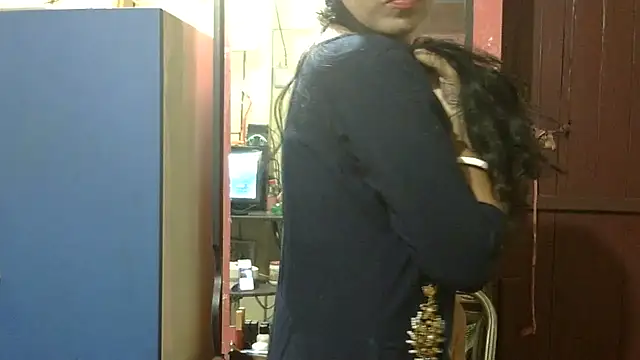 Snapshot of Pramila_Manish chatting on November 23, 1:37 am Pramila Manish online show from November 23, 1:37 am