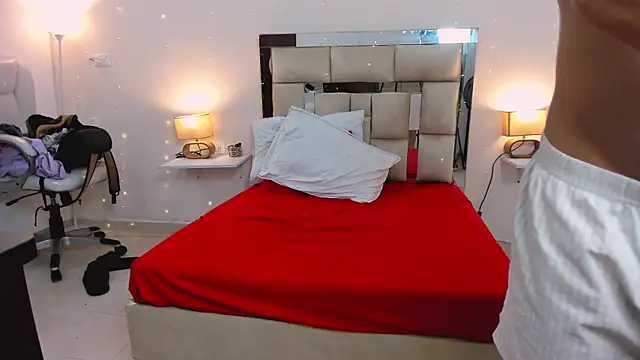 Snapshot of saraandstiven chatting on January 27, 3:26 am saraandstiven online show from January 27, 3:26 am