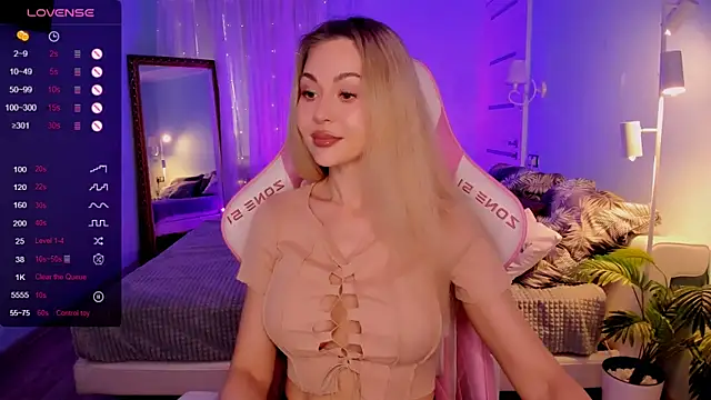 AdeleRoberts online show from May 12, 2:08 am