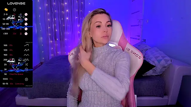 AdeleRoberts online show from February 18, 1:58 am