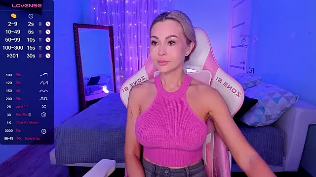 AdeleRoberts online show from January 15, 2:04 am