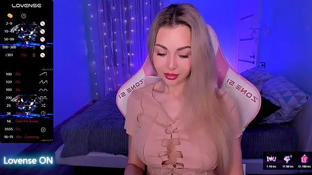 AdeleRoberts online show from February 16, 2:10 am