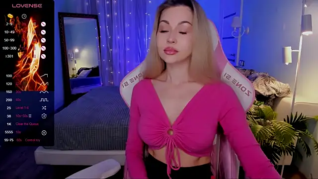 AdeleRoberts online show from May 18, 2:01 am