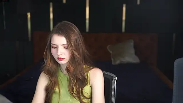 Snapshot of Tess_LovelyWest chatting on March 3, 11:44 am Tess LovelyWest online show from March 3, 11:44 am