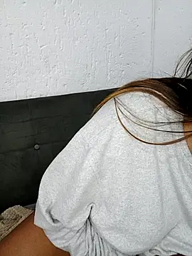 slimcate91 online show from March 8, 3:43 am