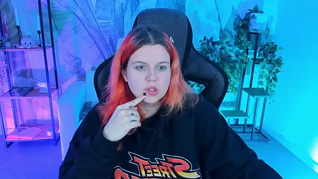 NielletaBlossom online show from March 7, 5:08 am