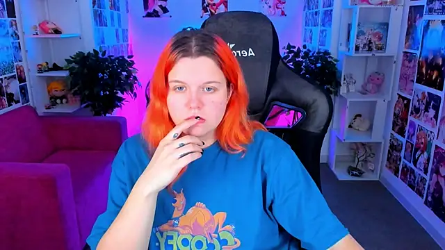 NielletaBlossom online show from March 11, 5:13 am