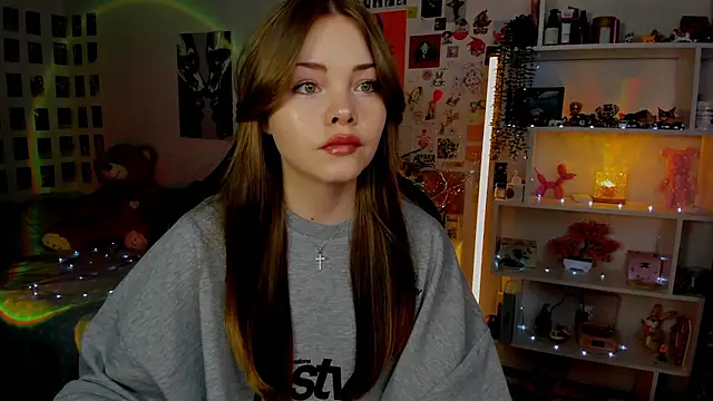 AkiraKatsu online show from April 12, 10:07 am