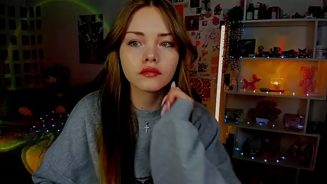 AkiraKatsu online show from April 4, 10:55 am