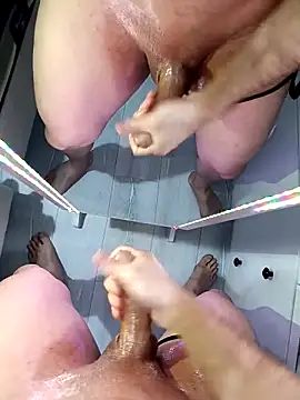 Snapshot of PerfectBisex chatting on October 19, 9:56 am PerfectBisex online show from October 19, 9:56 am