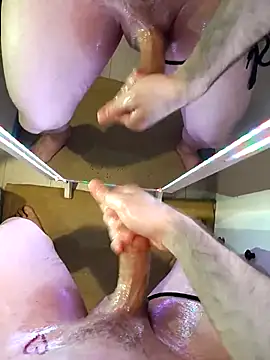 Snapshot of PerfectBisex chatting on December 2, 4:52 pm PerfectBisex online show from December 2, 4:52 pm