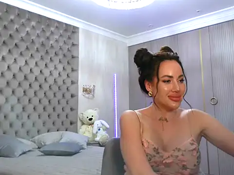 TianaPosh online show from February 17, 5:25 am