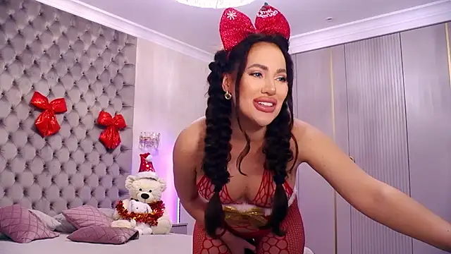 Snapshot of TianaPosh chatting on December 20, 9:39 pm TianaPosh online show from December 20, 9:39 pm