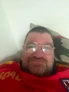 Snapshot of thetobmaster200 chatting on December 4, 1:03 pm thetobmaster200 online show from December 4, 1:03 pm