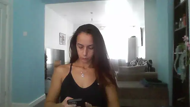 Snapshot of karlaolivia chatting on September 19, 9:24 am karlaolivia online show from September 19, 9:24 am