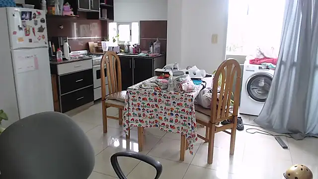 bunnylolaa4 online show from April 2, 11:50 am