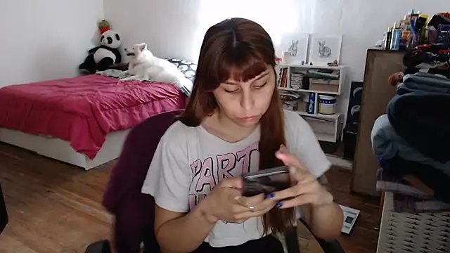Snapshot of bunnylolaa4 chatting on October 12, 8:21 pm bunnylolaa4 online show from October 12, 8:21 pm