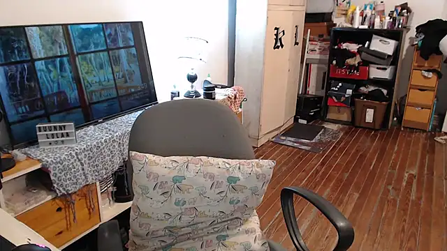 bunnylolaa4 online show from November 8, 6:50 am