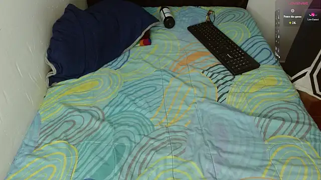 hots boygg online show from March 25, 3:00 pm