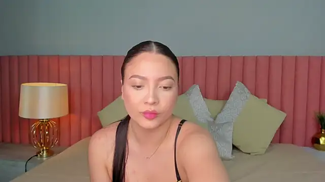 NathRossi online show from March 17, 9:46 pm