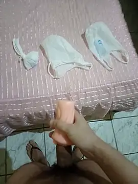 Snapshot of pedronovinho123 chatting on October 2, 11:24 am pedronovinho123 online show from October 2, 11:24 am