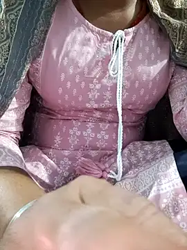 Snapshot of Kashish_SC chatting on February 15, 3:39 pm Kashish SC online show from February 15, 3:39 pm