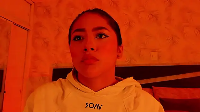 nicolle pierce online show from March 23, 10:48 am