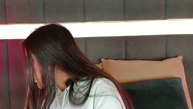 nicolle pierce online show from October 25, 1:12 pm