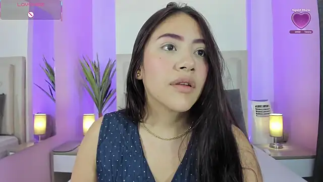 nicolle pierce online show from April 7, 9:44 am