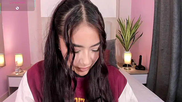 nicolle pierce online show from May 9, 2:42 pm