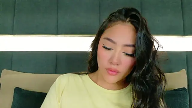 nicolle pierce online show from November 8, 12:52 pm