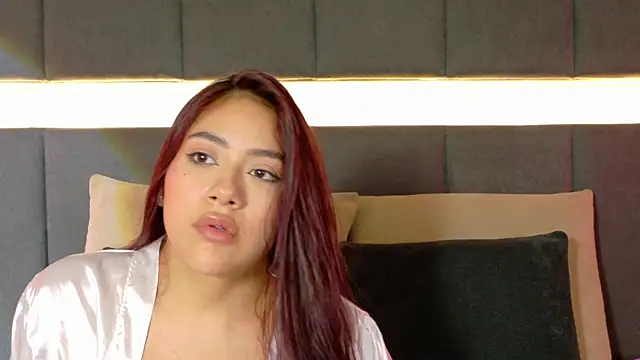 nicolle pierce online show from May 3, 11:58 am