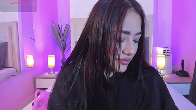 nicolle pierce online show from March 27, 1:01 pm