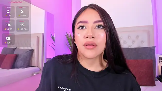 nicolle pierce online show from April 16, 2:51 pm