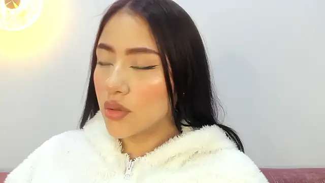 nicolle pierce online show from February 17, 11:18 am