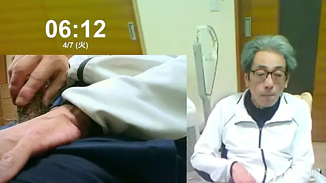 mama010-chan online show from April 7, 9:16 pm