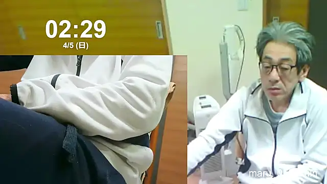 mama010-chan online show from April 4, 5:30 pm