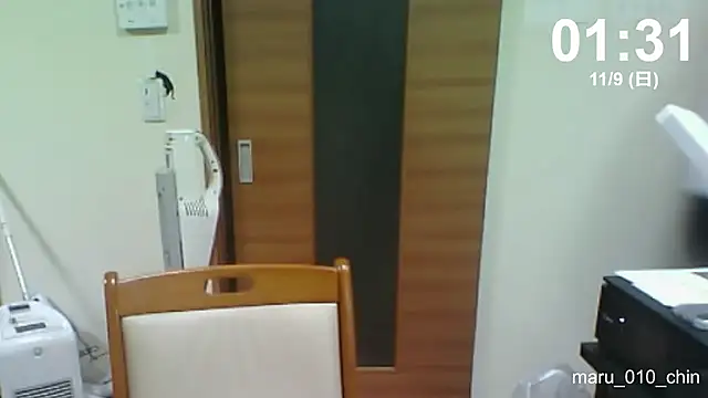 Snapshot of mama010-chan chatting on November 8, 4:32 pm mama010-chan online show from November 8, 4:32 pm